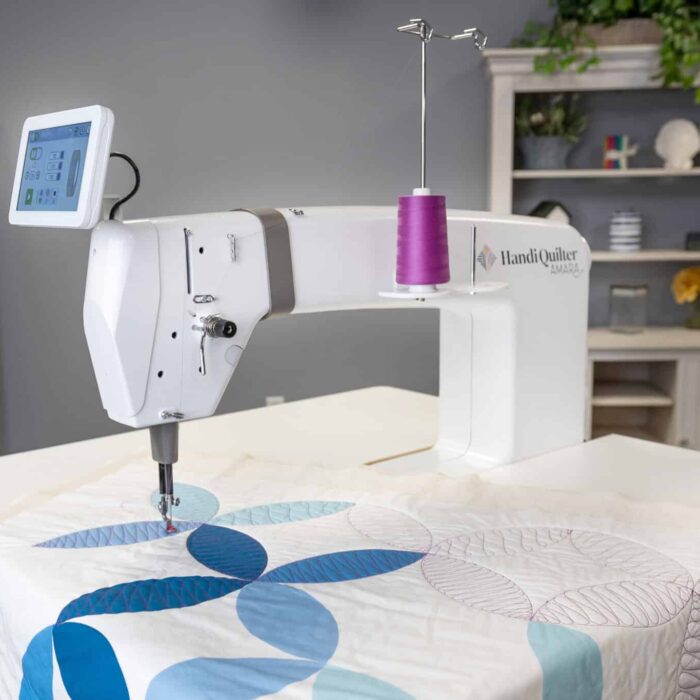 Handiquilter Amara lift table