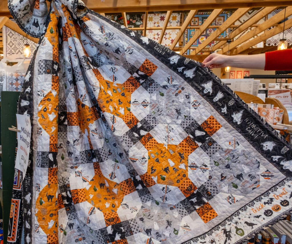 midnight hauntings quilt