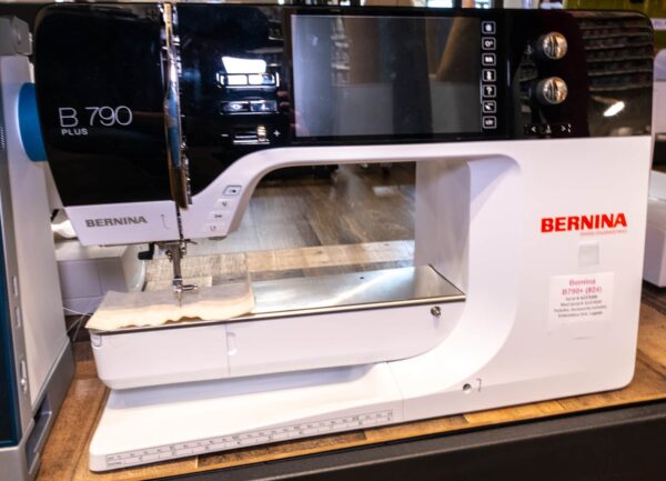 bernina sewing machine